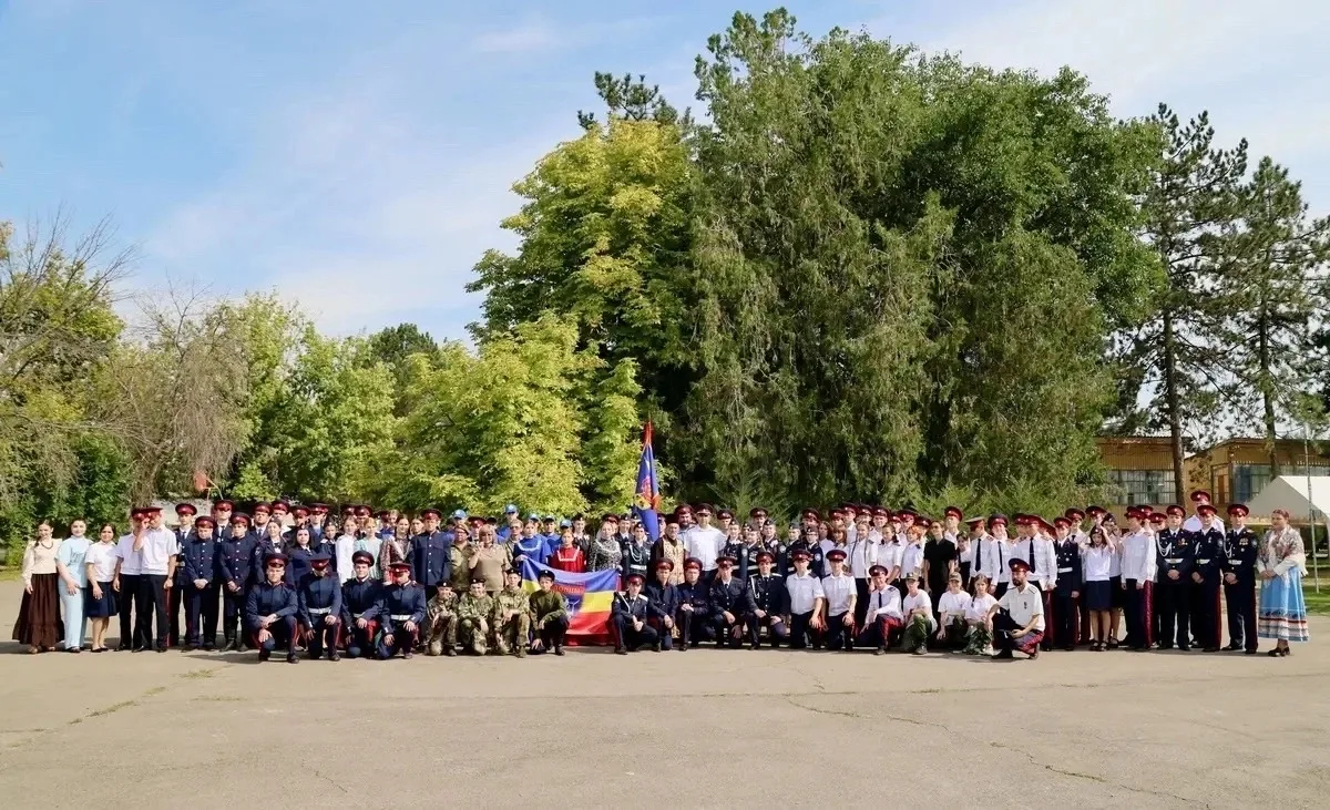 В городе Семикаракорске Ростовской области состоялся IV слет молодежной казачьей органи...
