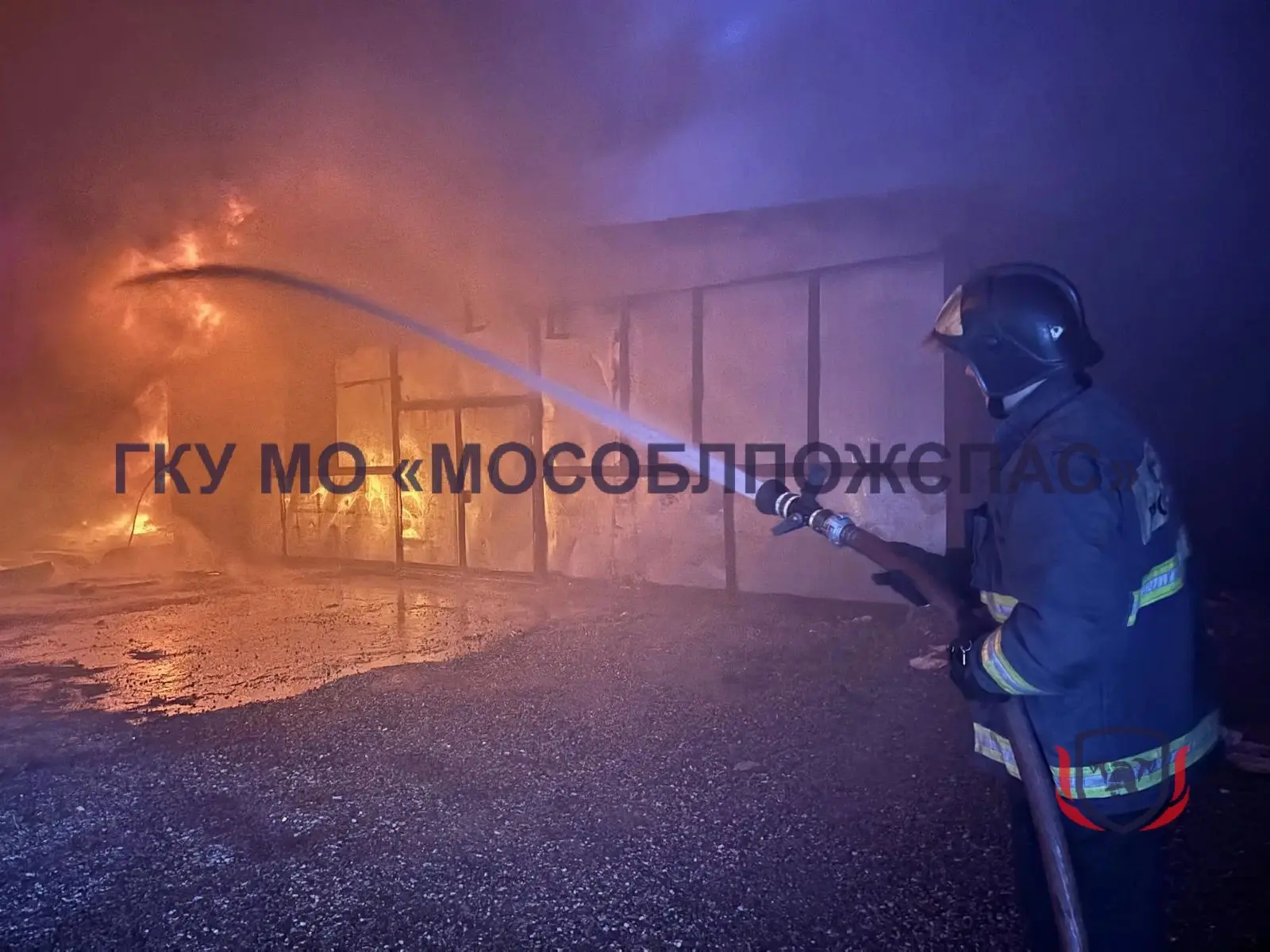 🛑Пожар в производственном здании в деревне Сухарево  🚒Сегодня ночью в округе #Мытищи огнеборцы тушил