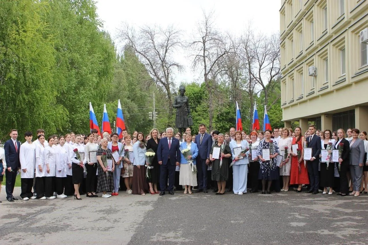 вам успехов, исполнения задуманного, добра, мира и счастья!