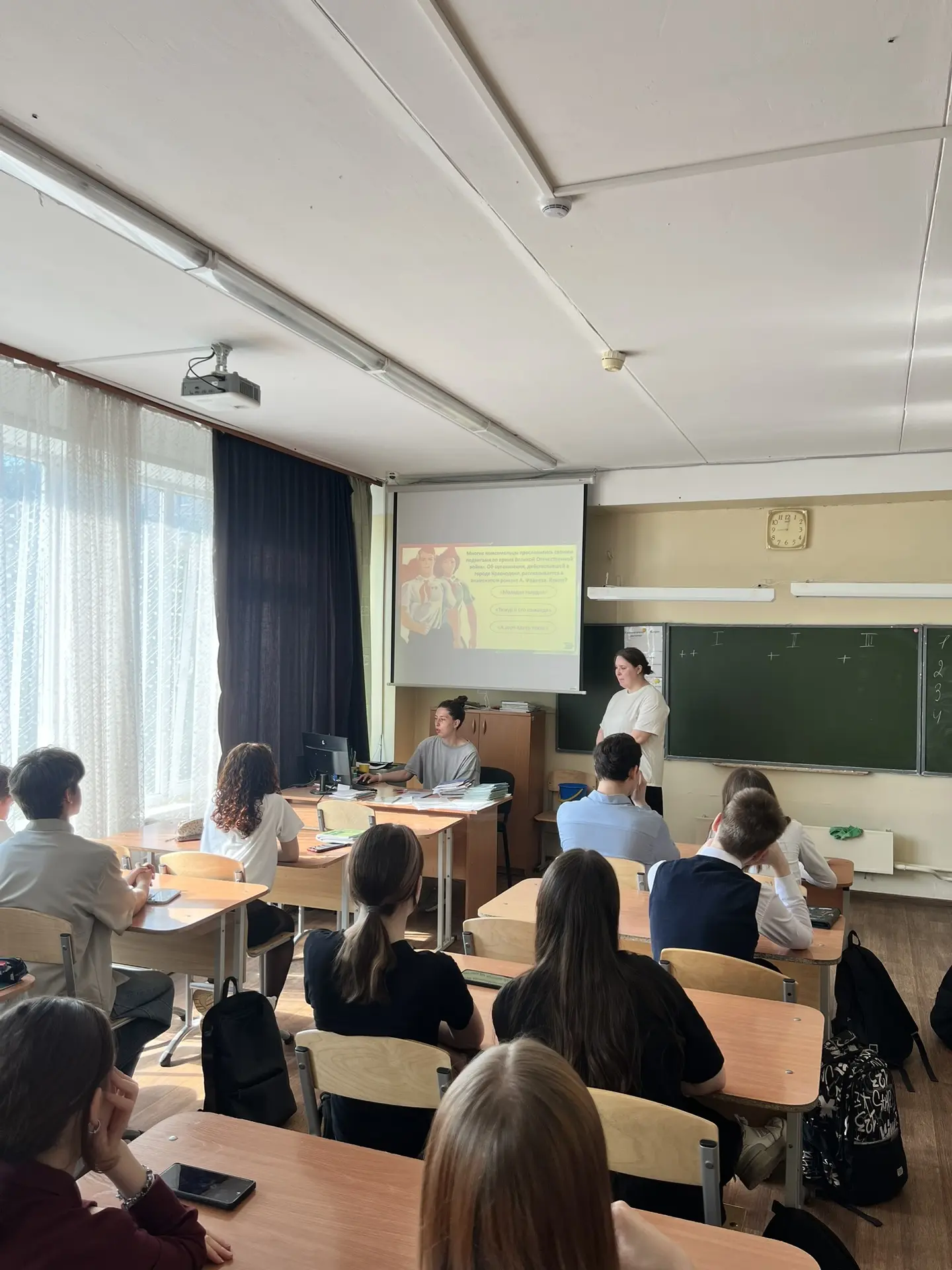 🧩В лицее отметили День детских общественных организаций России  ☀️В нашем лицее прошла интерактивная