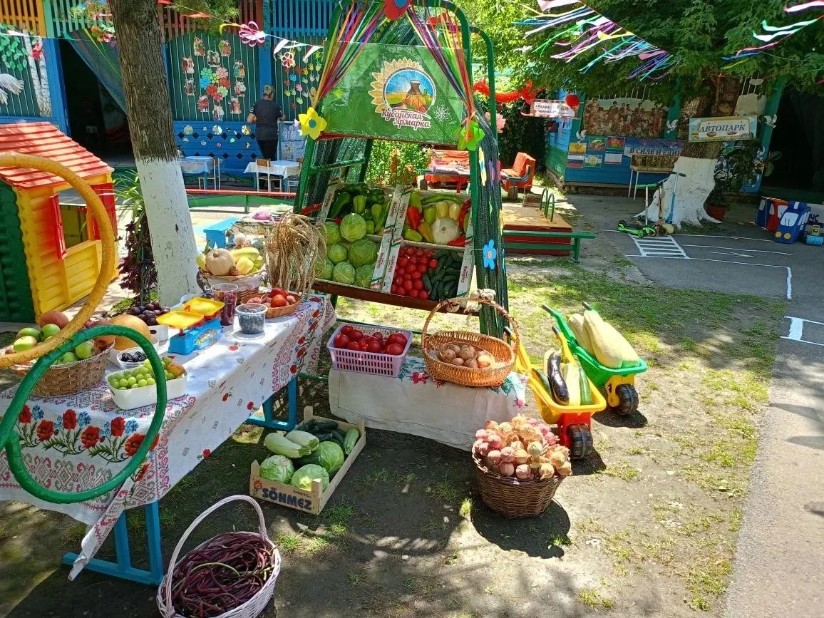 ‎Что за Кубань без кубанской ярмарки, где можно увидеть на прилавках все, что выращивае...