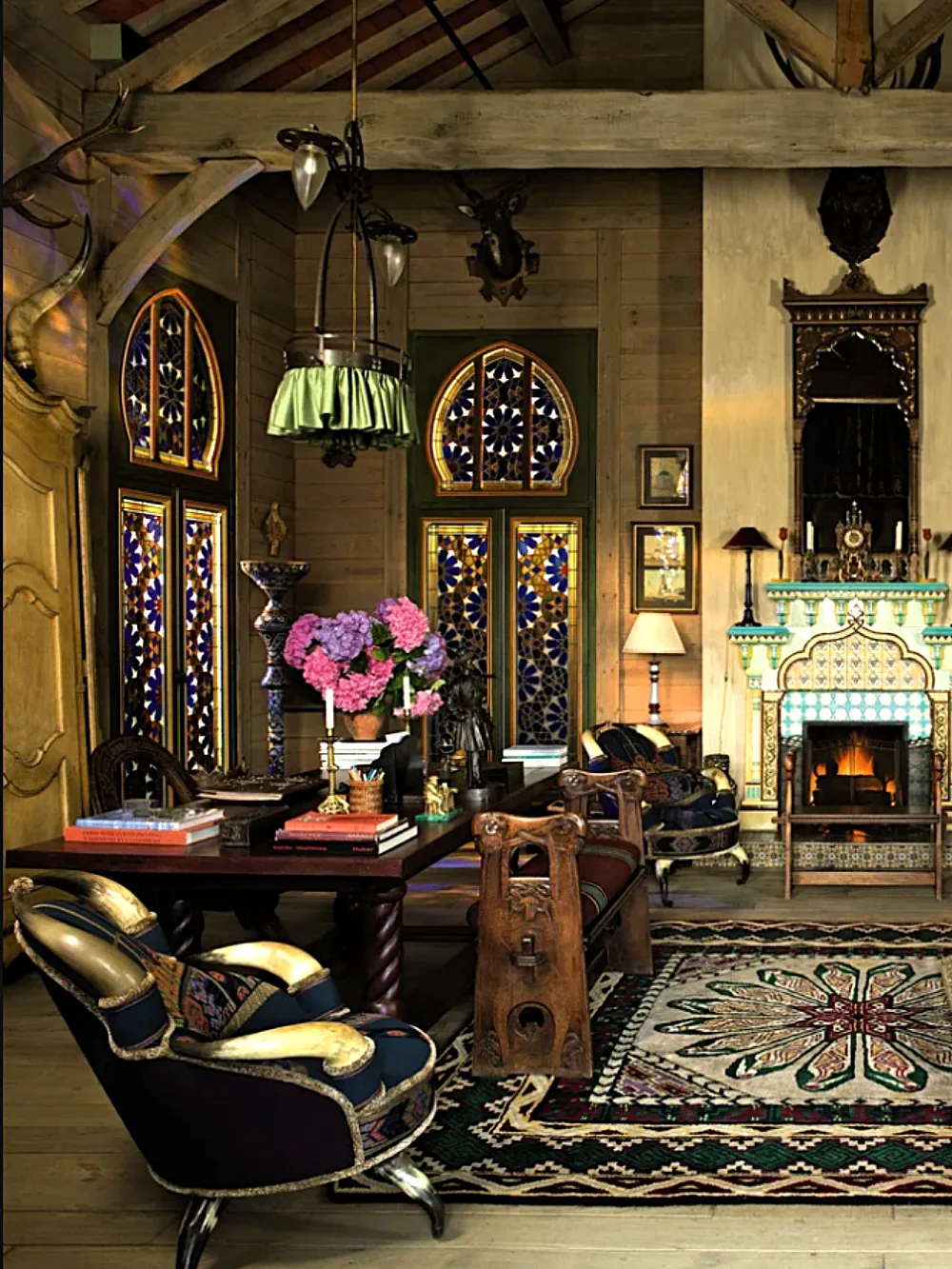 LA DATCHA (ЛА ДАЧА)

У Ива Сен-Лорана было немало красивых домов. Но самым личным из них стала La Da