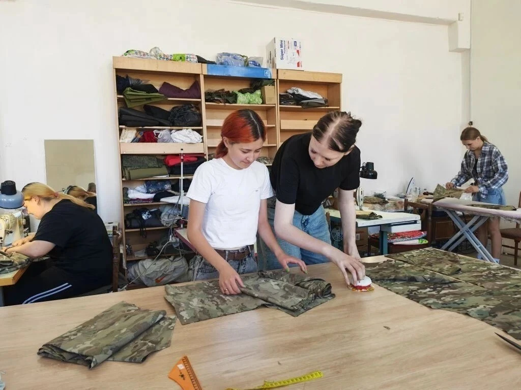 💥 Швейный десант в строю! 

В разгаре горячая пора практической подготовки обучающихся Бийского про
