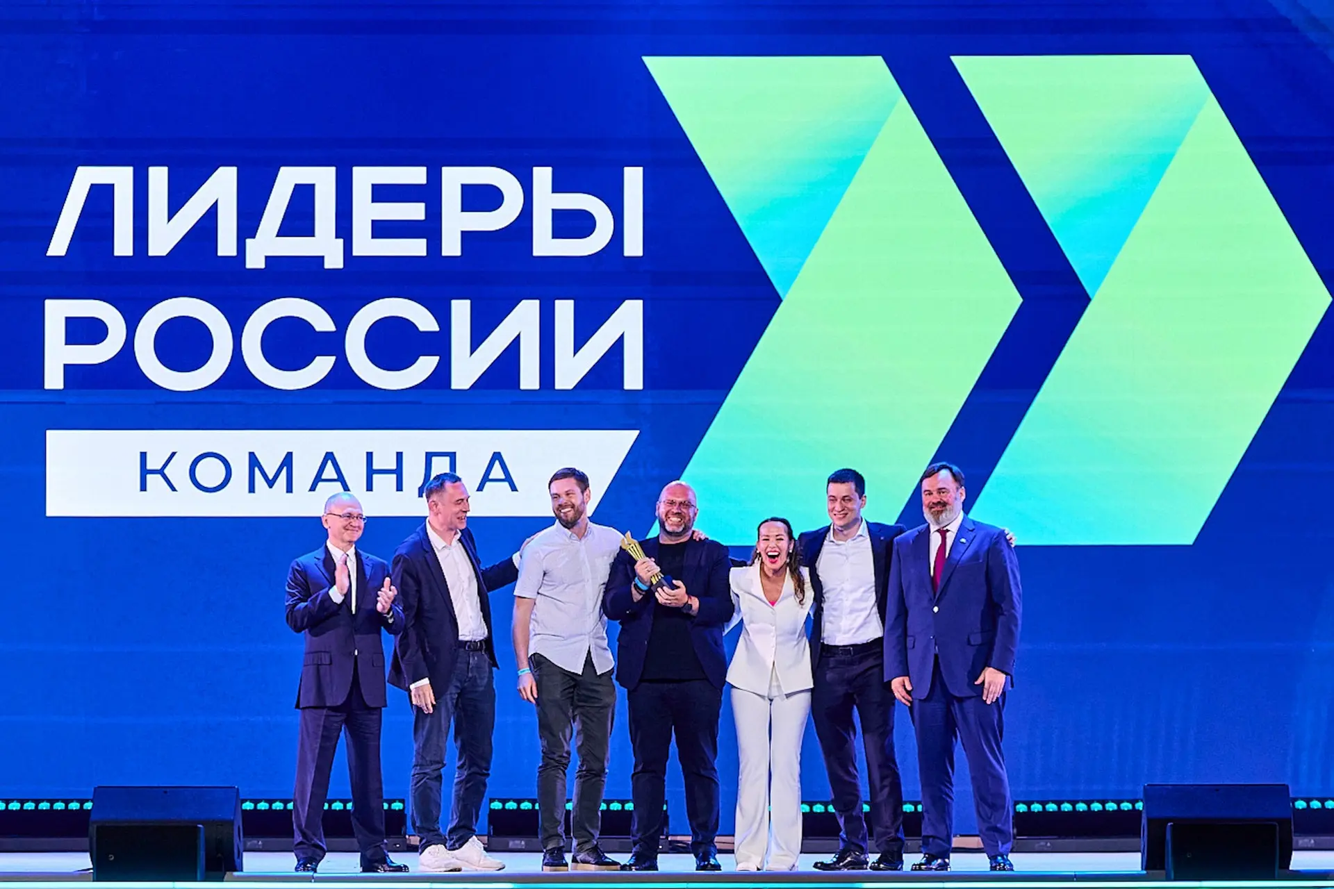 В Национальном центре «Россия» прошла торжественная церемония награждения победителей ш...