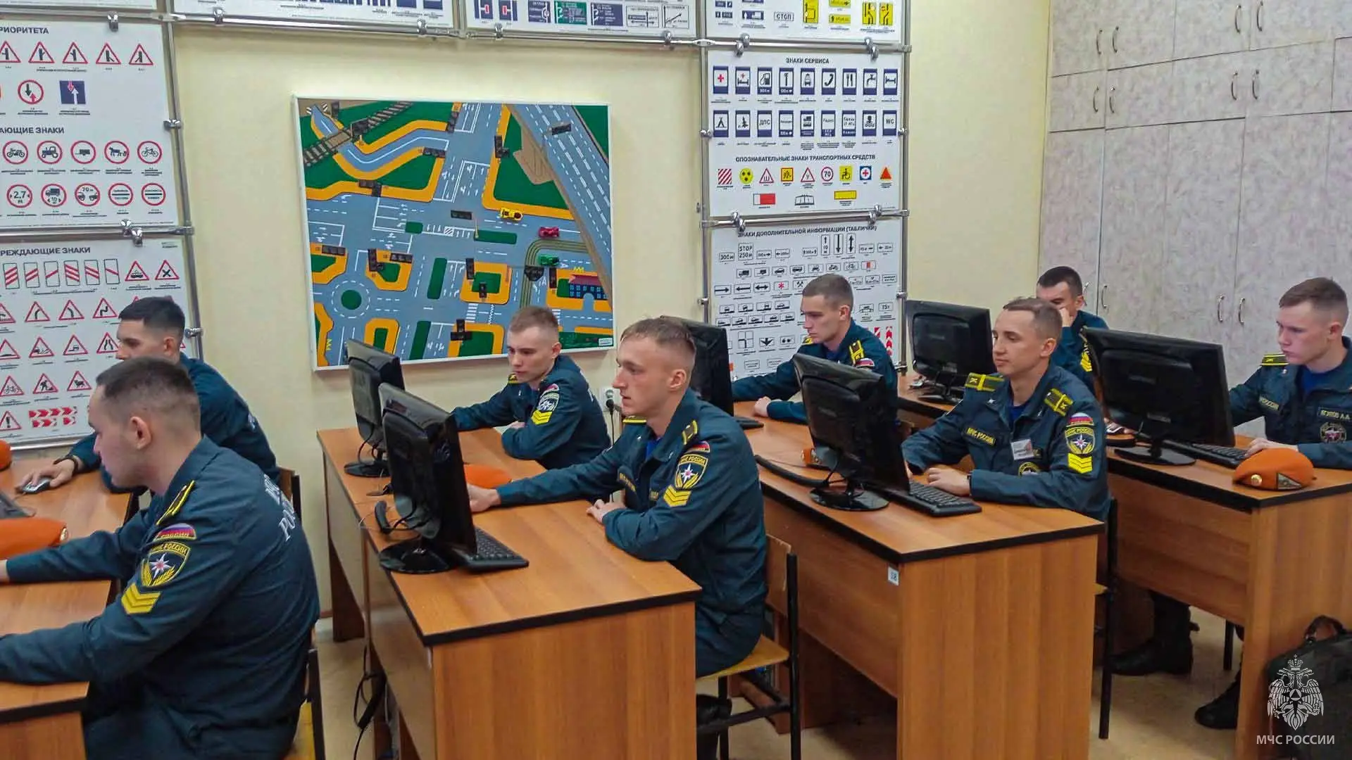 🚗 В Академии подвели итоги олимпиады по автомобильной подготовке