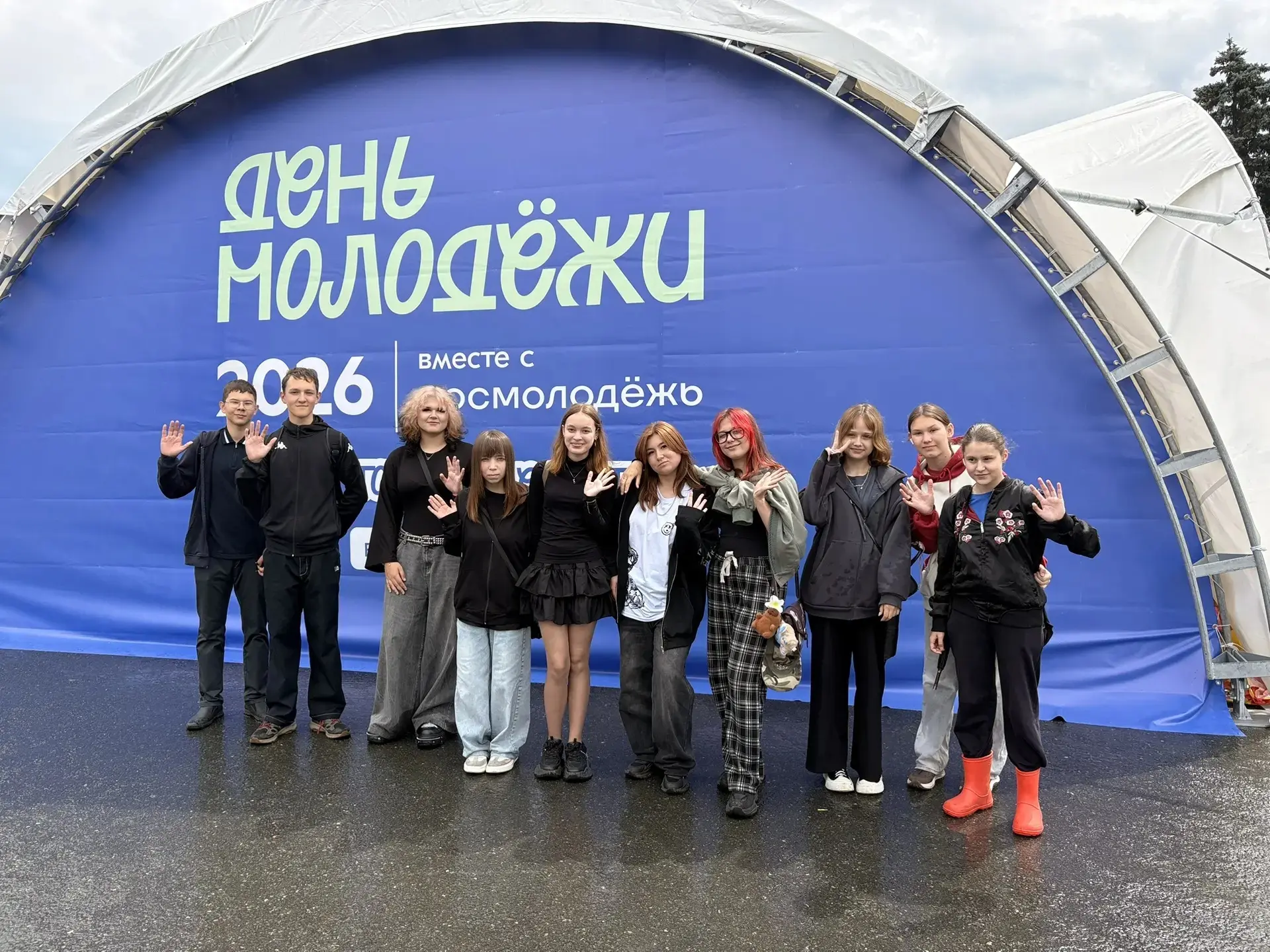 Молфест - 2026 🔥

Праздник, посвящённый Дню молодёжи, собрал тысячи гостей и превратил центр города