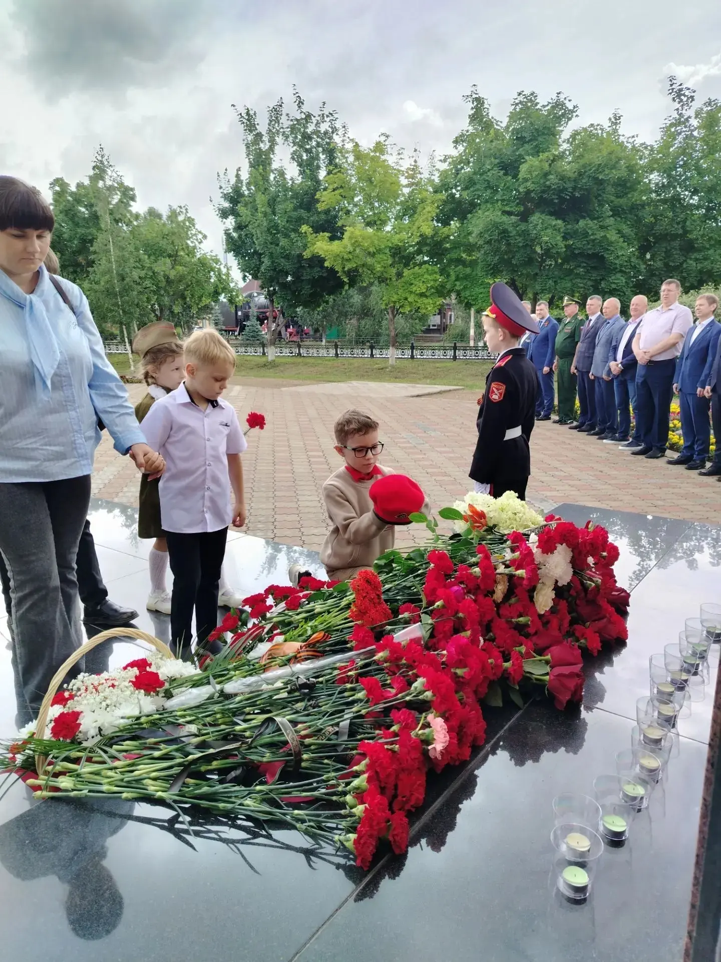 22 июня: День памяти и скорби. Помним, чтим, гордимся.

Сегодня, 22 июня 1941 года, одна из самых пе