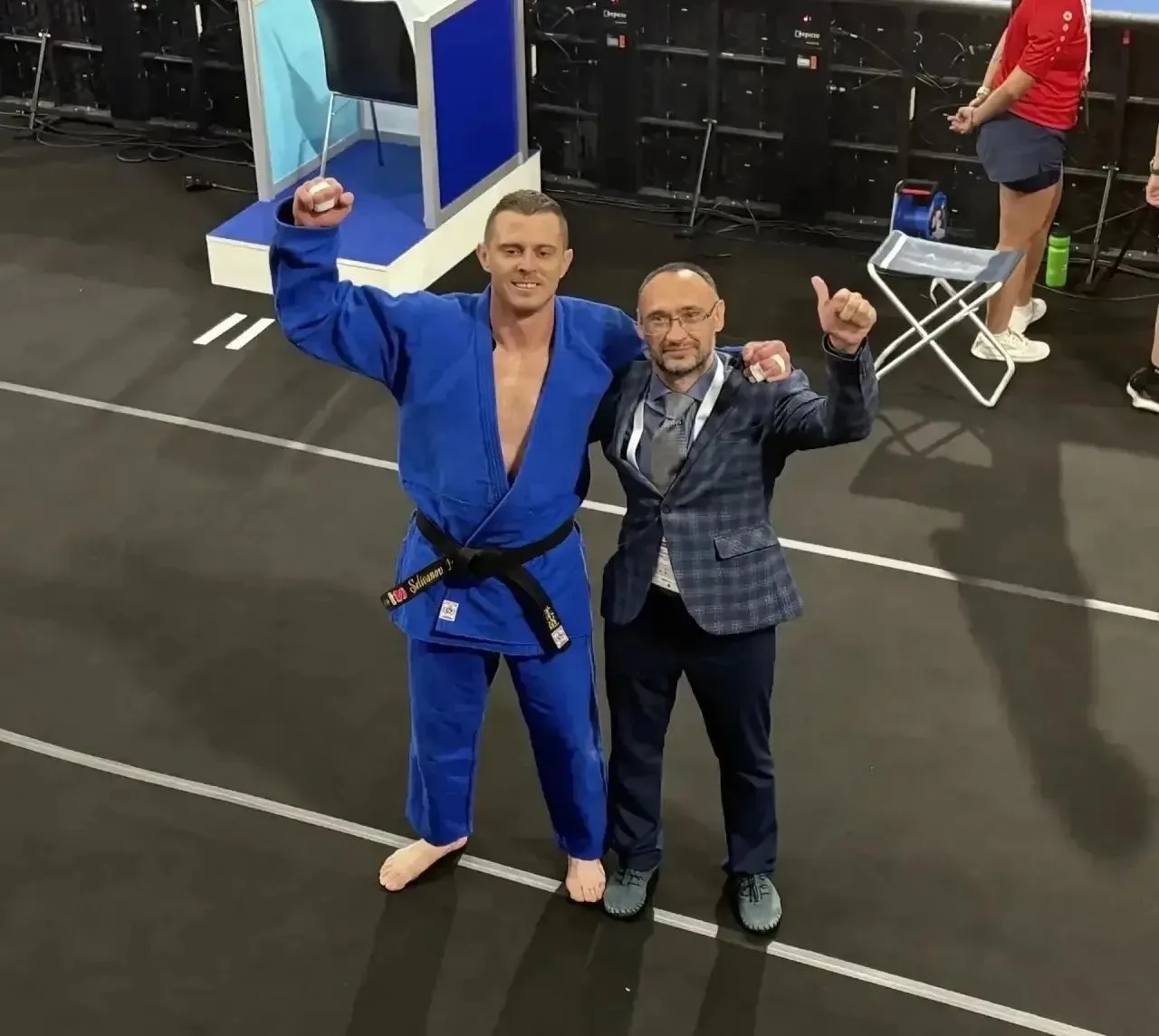 ГОЛОСУЕМ ЗА НАШЕГО ЧЕМПИОНА! 🎉
