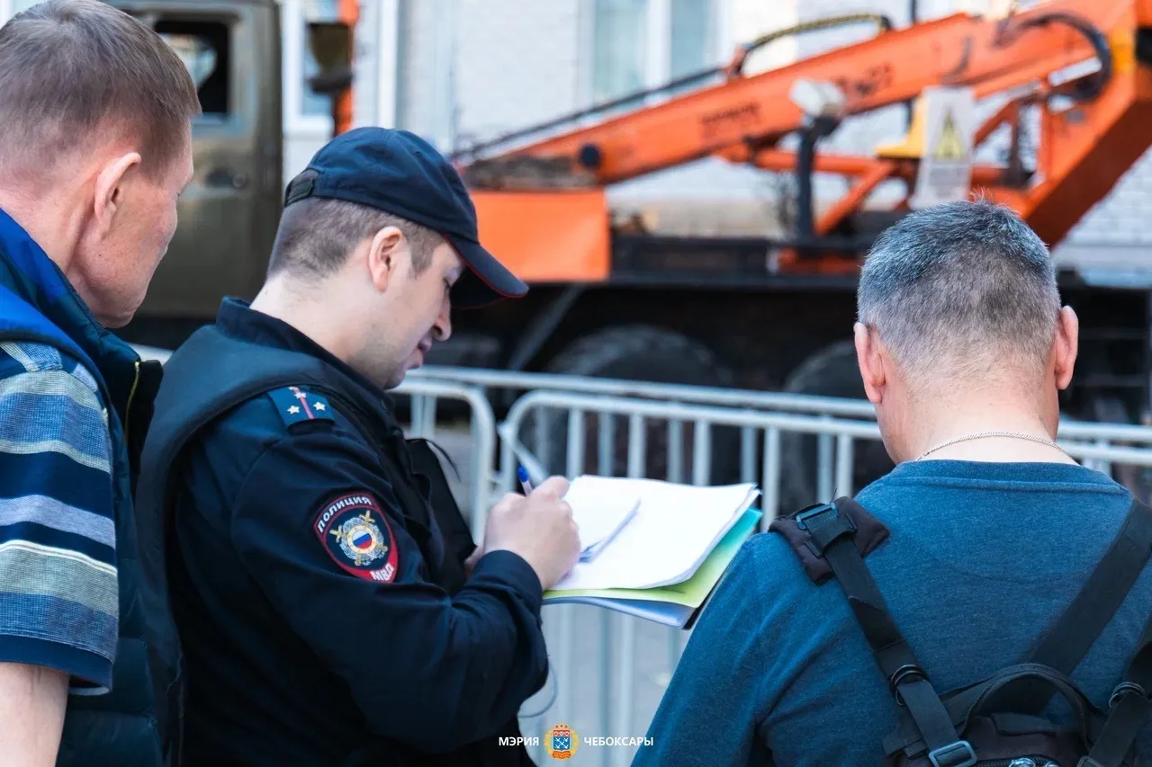 Продолжаем восстановительные работы  В эти дни наш город живет в едином порыве взаимопомощи и состра