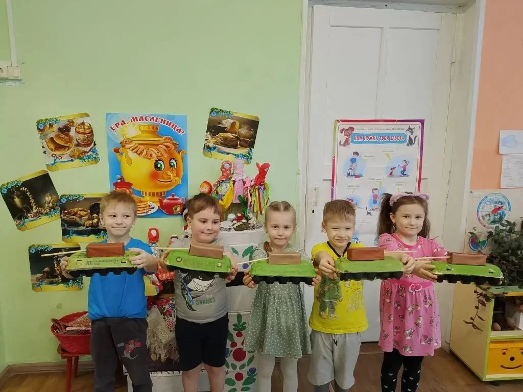 Старшая группа. "Танк " поделка из бросового материала. Для поделки нужен лоток от яиц,...