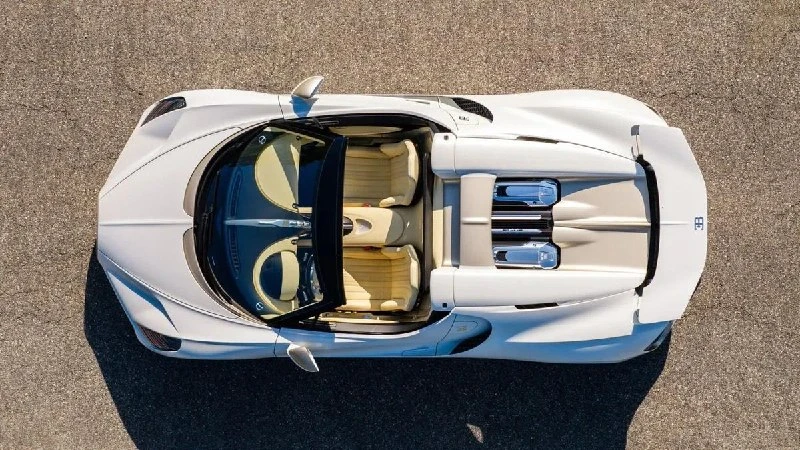 Ушла эпоха: Bugatti собрала последний дорожный гиперкар с W16