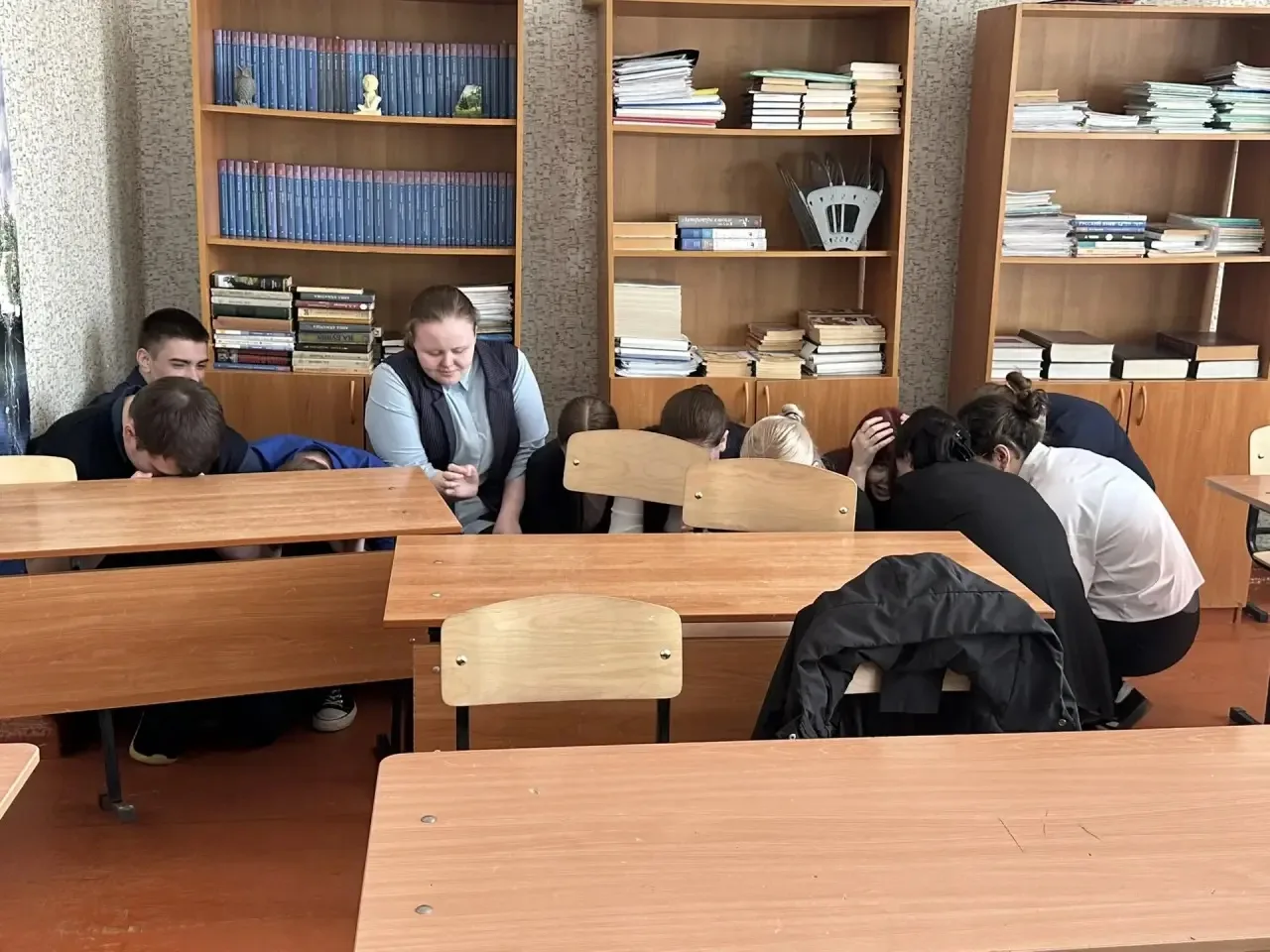 В МКОУ Баганской СОШ №2  прошла     тренировка по антитеррористической  защищенности , ...
