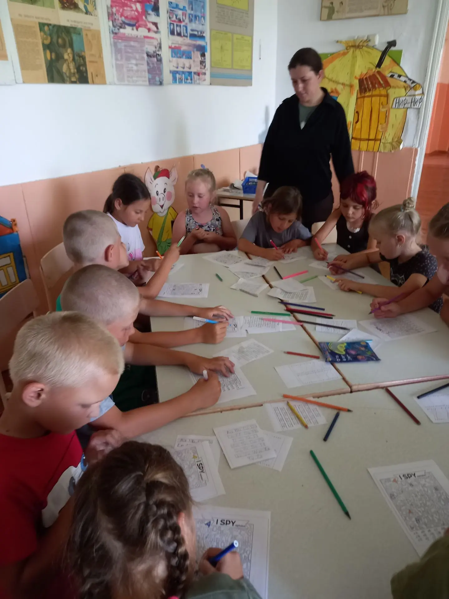 Вау! Наши будущие второклашки уже вовсю покоряют английский! 🤩 В летнем пришкольном лагере МКОУ СОШ