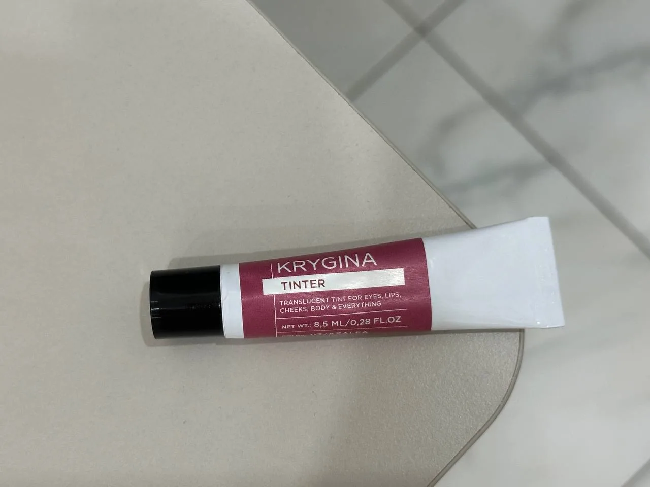 Первое удачное средство из бокса - миниатюра тинтера от KRYGINA cosmetics 🌺   Мне достался просто ид