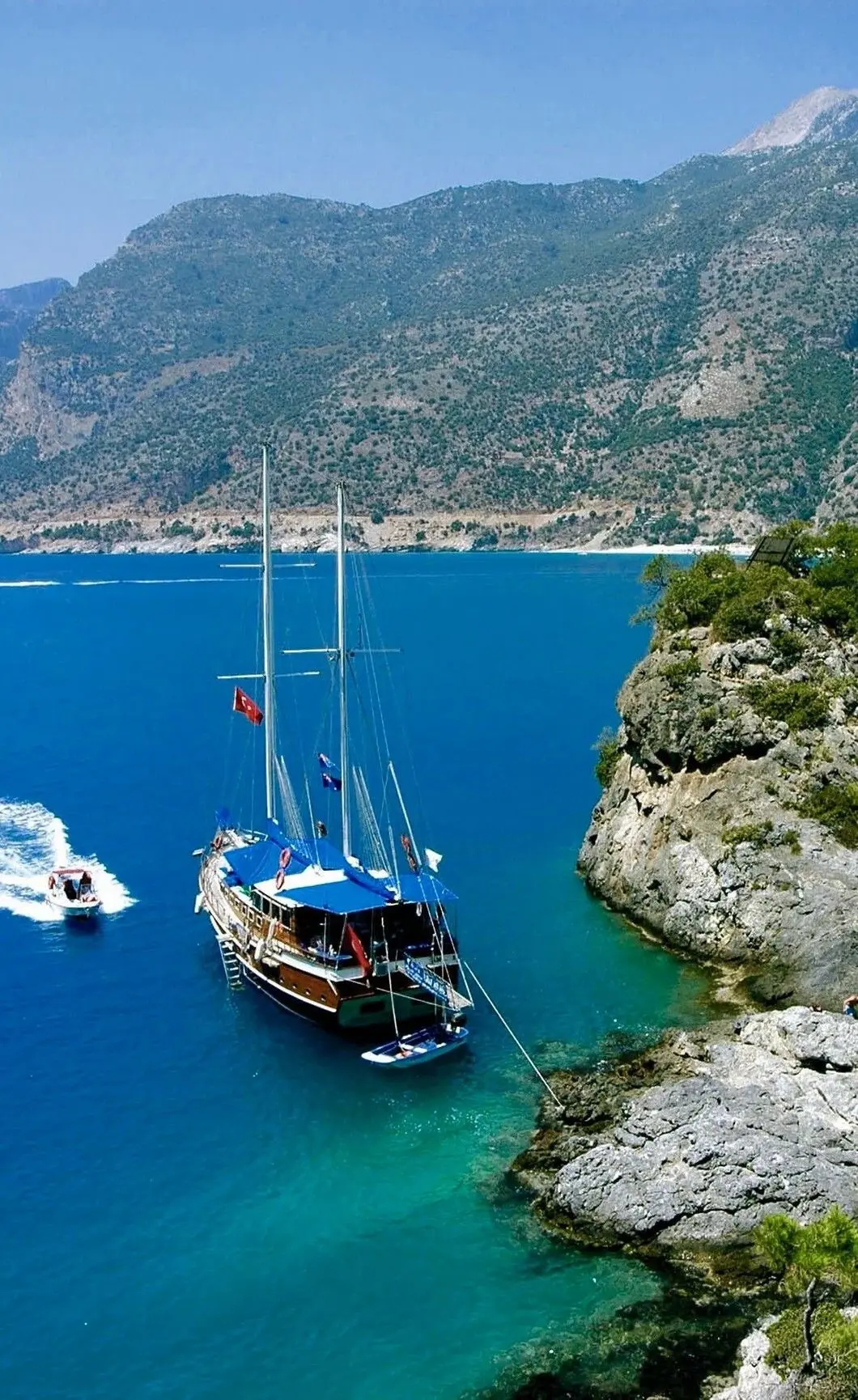 🇹🇷Турция 📍Кемер из Красноярска

Горы, море и отели бунгального типа, с зеленой территорией – идеа