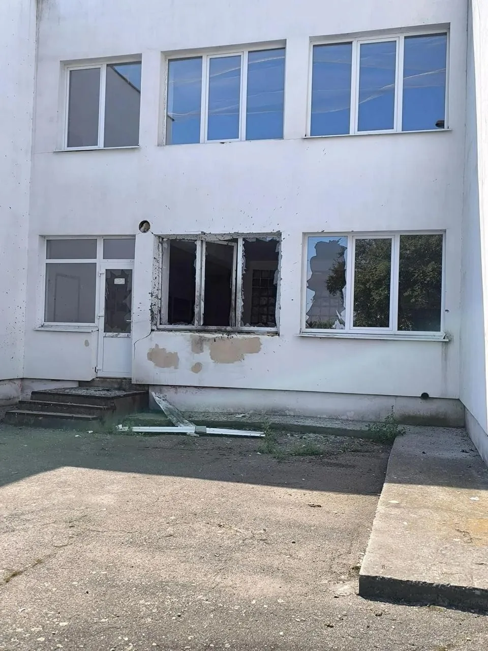 ❗️Враг атаковал среднюю общеобразовательную школу в Водяном Запорожской области, — губе...