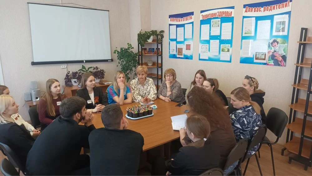 Молодые педагоги в начале своей профессиональной деятельности зачастую сталкиваются со ...
