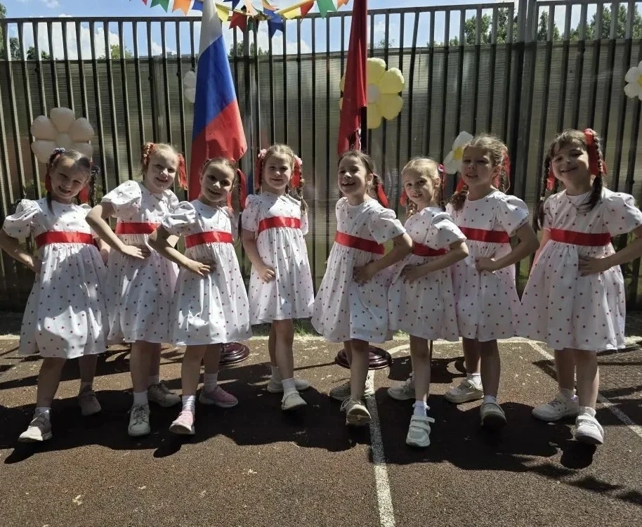 #Дошколята2107
🇷🇺🎉❤️«Есть День рожденья у меня, есть День рожденья у тебя.
Есть День рожденья у с