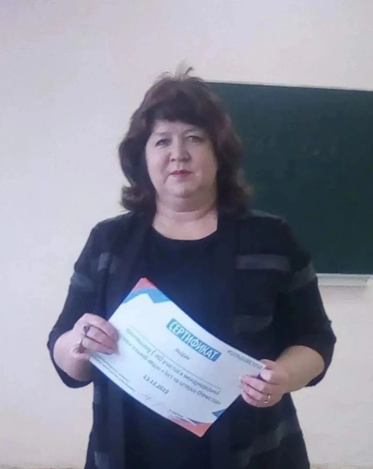Милосердова Татьяна Ивановна, выросла в учительской семье. Поэтому в другой профессии с...