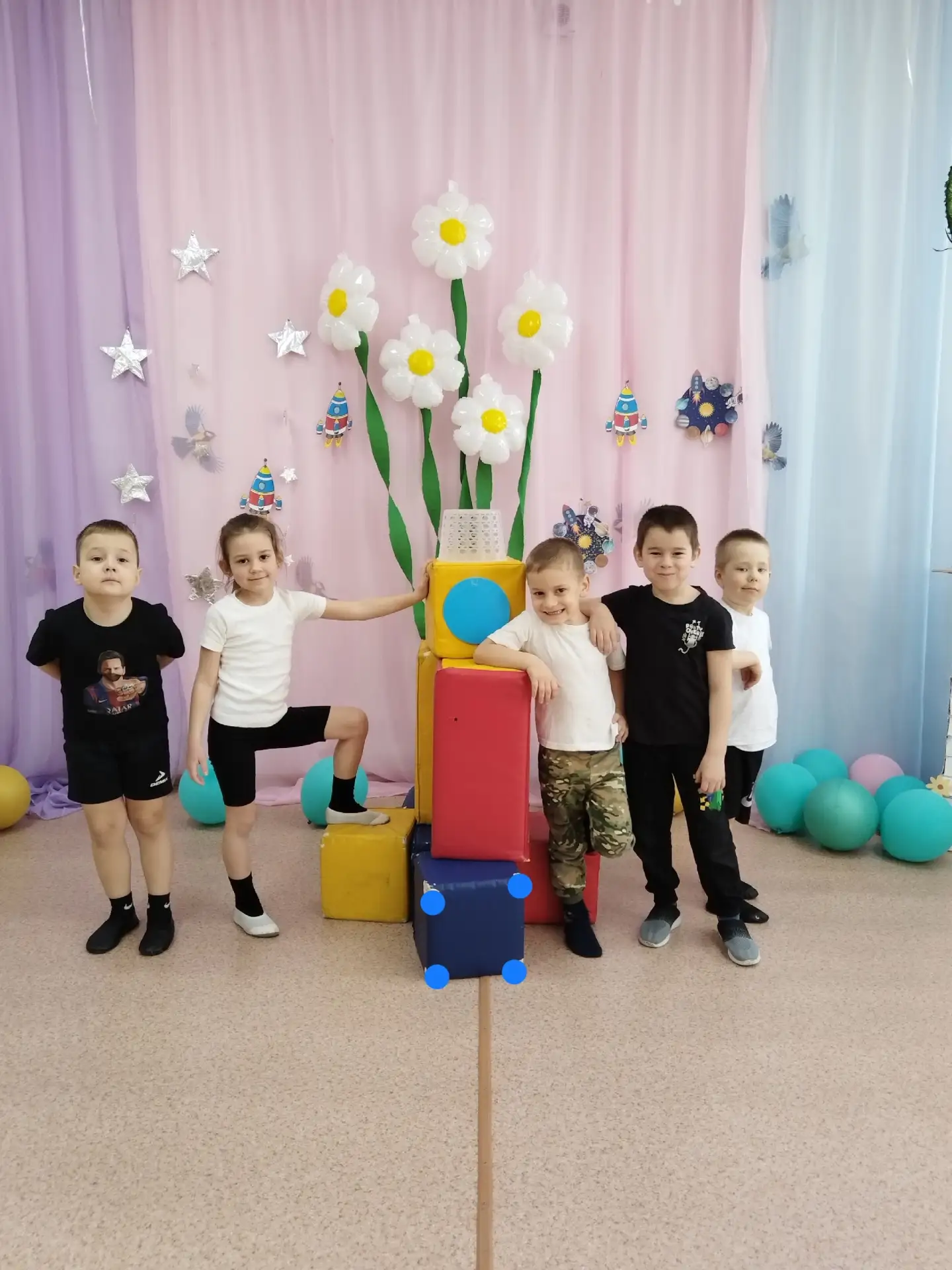 ✨ Продолжаем покорять космические просторы! ✨