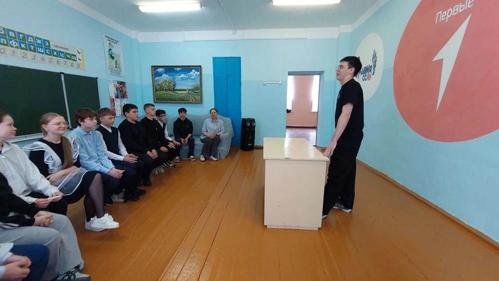 💥Сегодня в нашей школе состоялась познавательная встреча с Чауковым Данилом — выпускни...