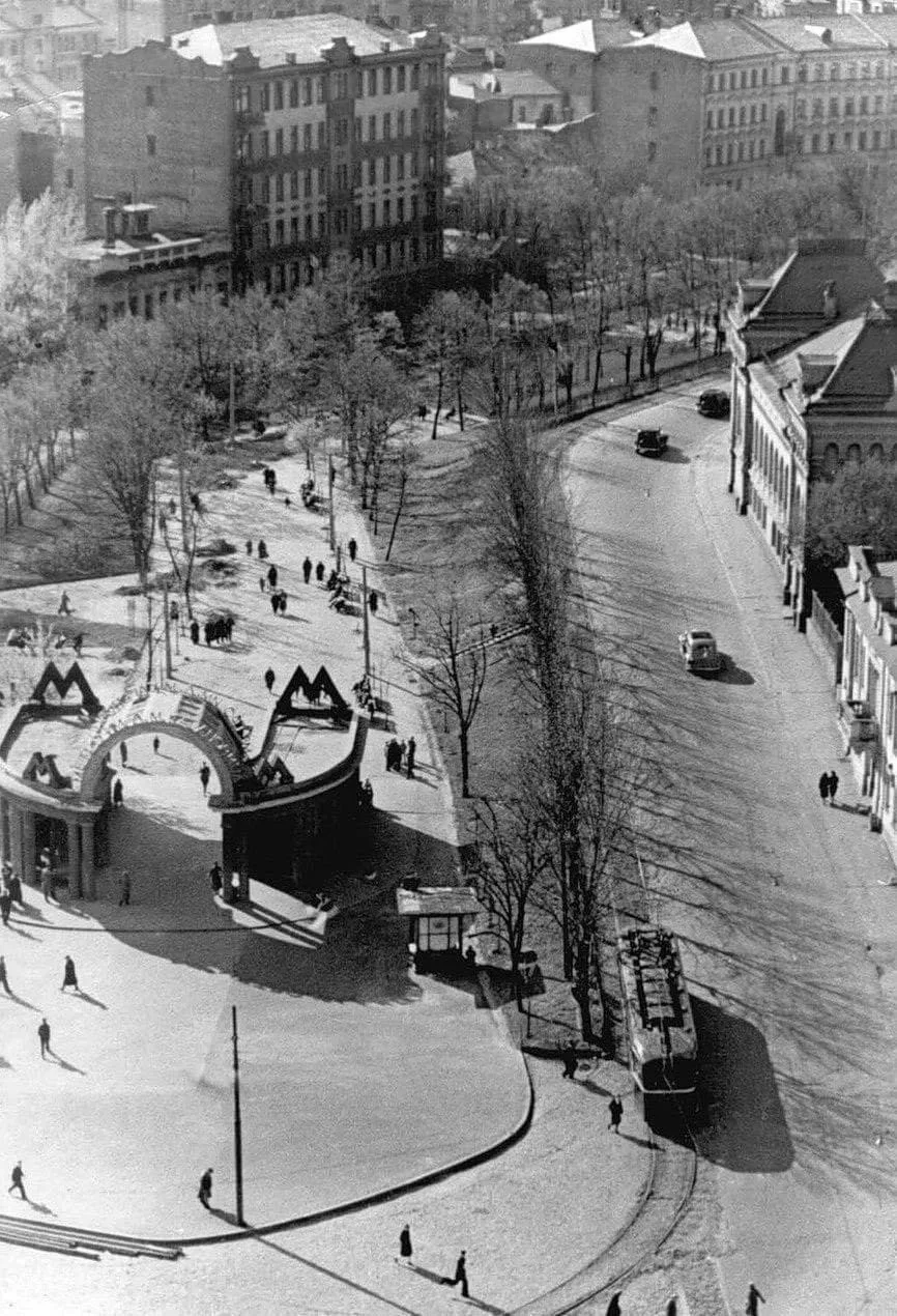 Гоголевский бульвар, 1940e.