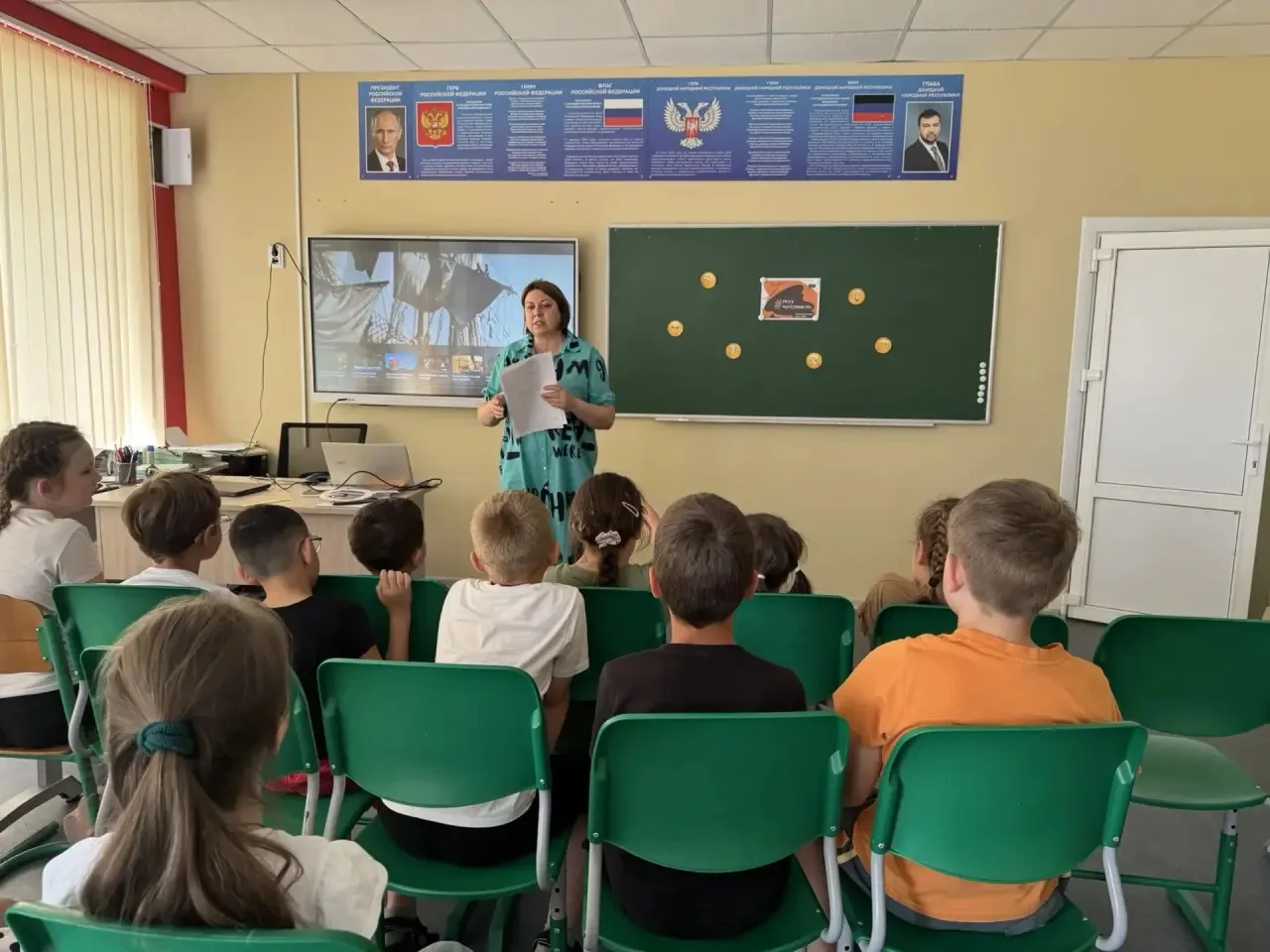 🌟Кинопросмотр и беседа о чувствах: «Алые паруса» в нашей школе🌊

17 июня в нашей школе состоялся о