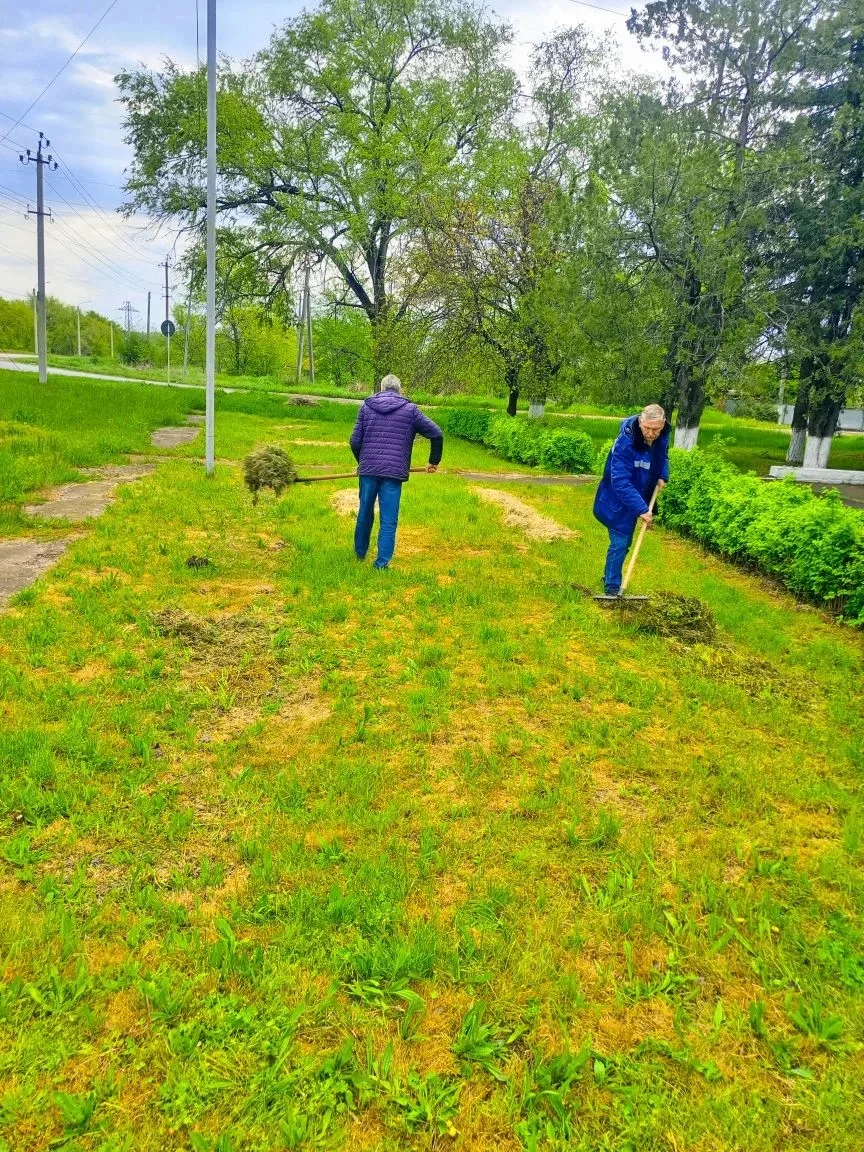"МЫ ЗА ЧИСТОТУ" В рамках всероссийской недели субботников «Мы за чистоту» в канун 1 мая работники Шп