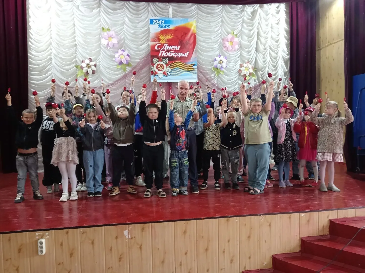Лето началось! В нашей школе открылся лагерь дневного пребывания «Планета детства»!