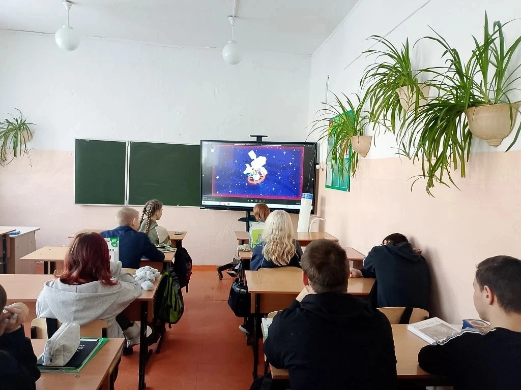 День космонавтики — праздник, который объединяет людей по всему миру. Это день настояще...