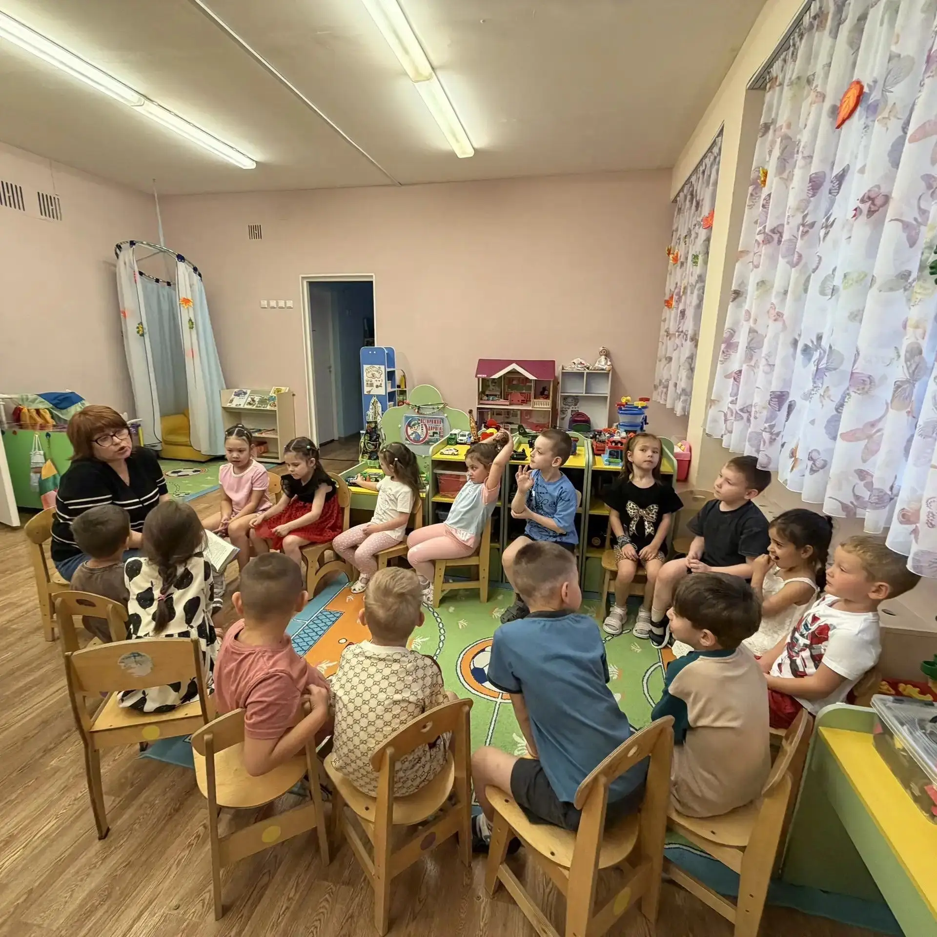 Легко ли быть воспитателем? Проверили в группе «Улыбка»! 👨‍👩‍👧‍👦