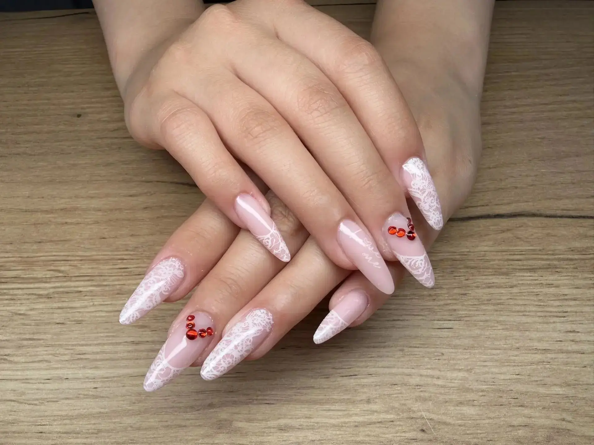 👋Здравствуйте! Меня зовут Туяна, я сертифицированный мастер маникюра💅
 Приглашаю вас на гигиеничес