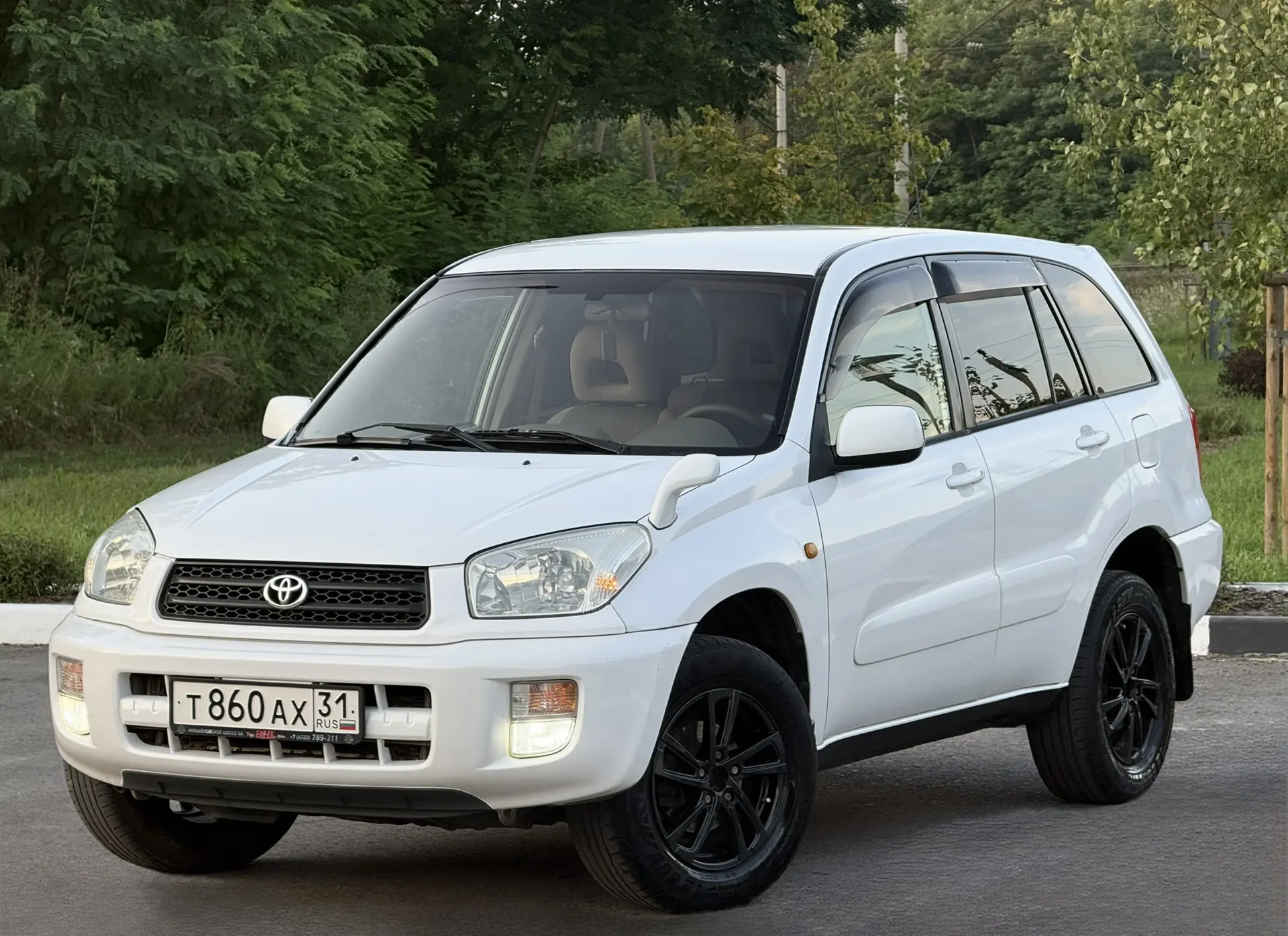 В продаже Toyota RAV4, двигатель : 1.8 л (1ZZ-FE) надёжный и неприхотливый агрегат, ста...