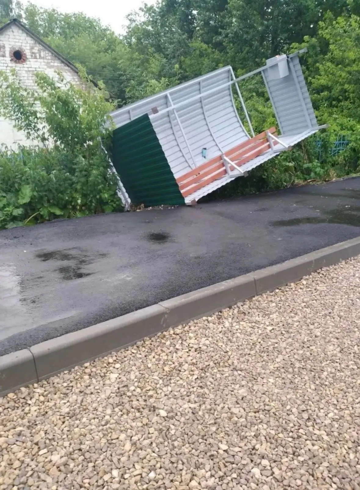 ❗️Под Орлом замечена летающая остановка
