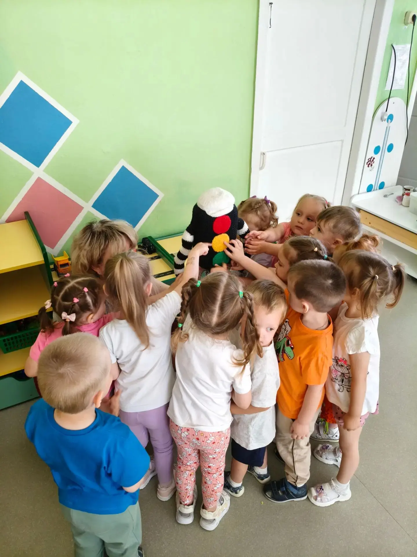 3 ИЮЛЯ — ДЕНЬ ГИБДД: ВЕСЁЛОЕ ЗНАКОМСТВО С ПРАВИЛАМИ ДОРОЖНОГО ДВИЖЕНИЯ 🚦