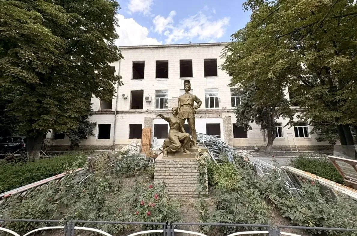 В столице ЛНР стартовал капитальный ремонт учебного корпуса Луганского колледжа автосер...