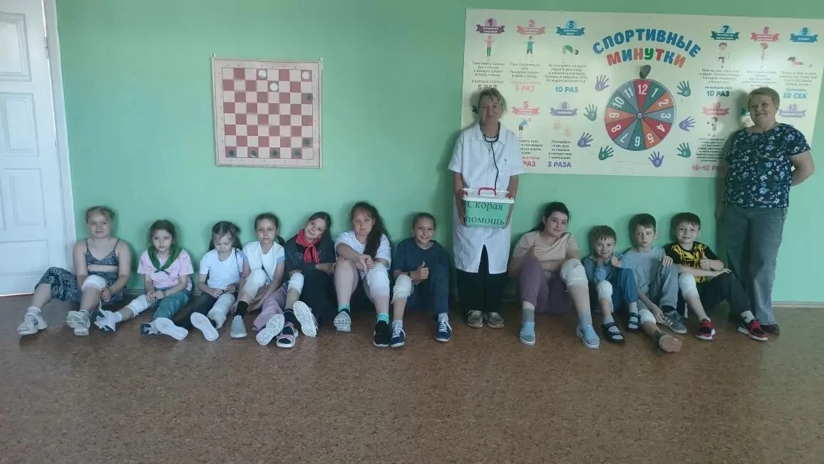 🧑‍🔬🧑‍🚀🧑‍✈🧑‍🚒🧑‍🎨🧑‍🔧🧑‍💼🤵