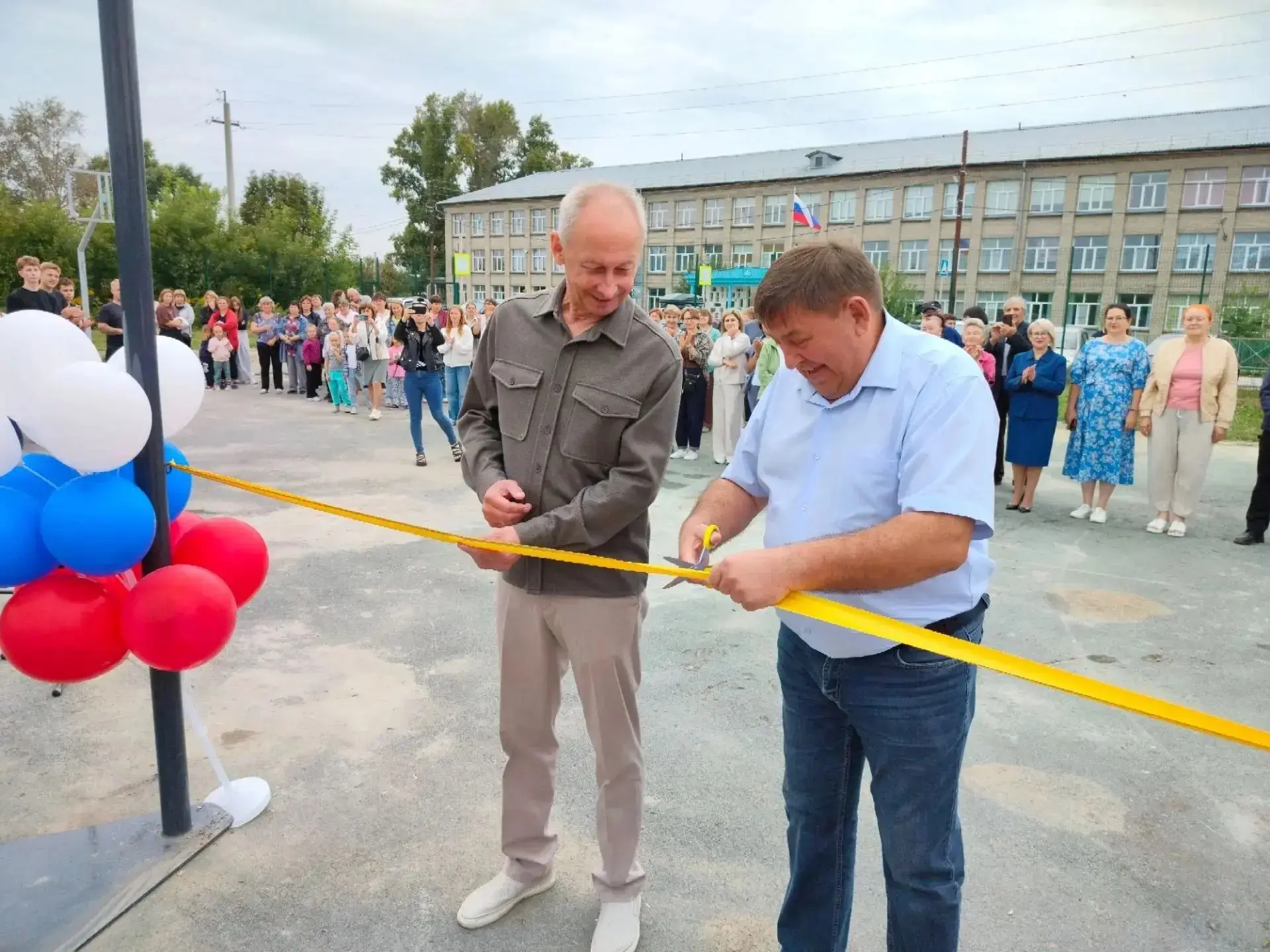 🏫🎉 В посёлке Ташара, напротив МКОУ Ташаринская СОШ, открылась современная многофункци...