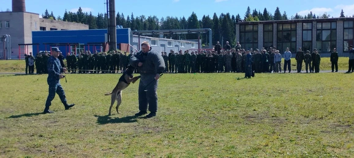 Кинологи ИК-11 посетили Кировский кадетский корпус имени Героя Советского Союза А.Я. Оп...