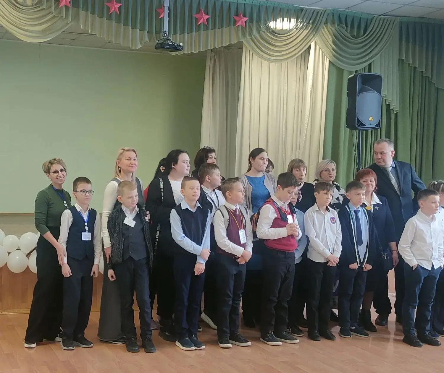 🎓 27 февраля в МАОУ СШ №16 состоялся городской открытый конкурс исследовательских проектов "Шаг в на