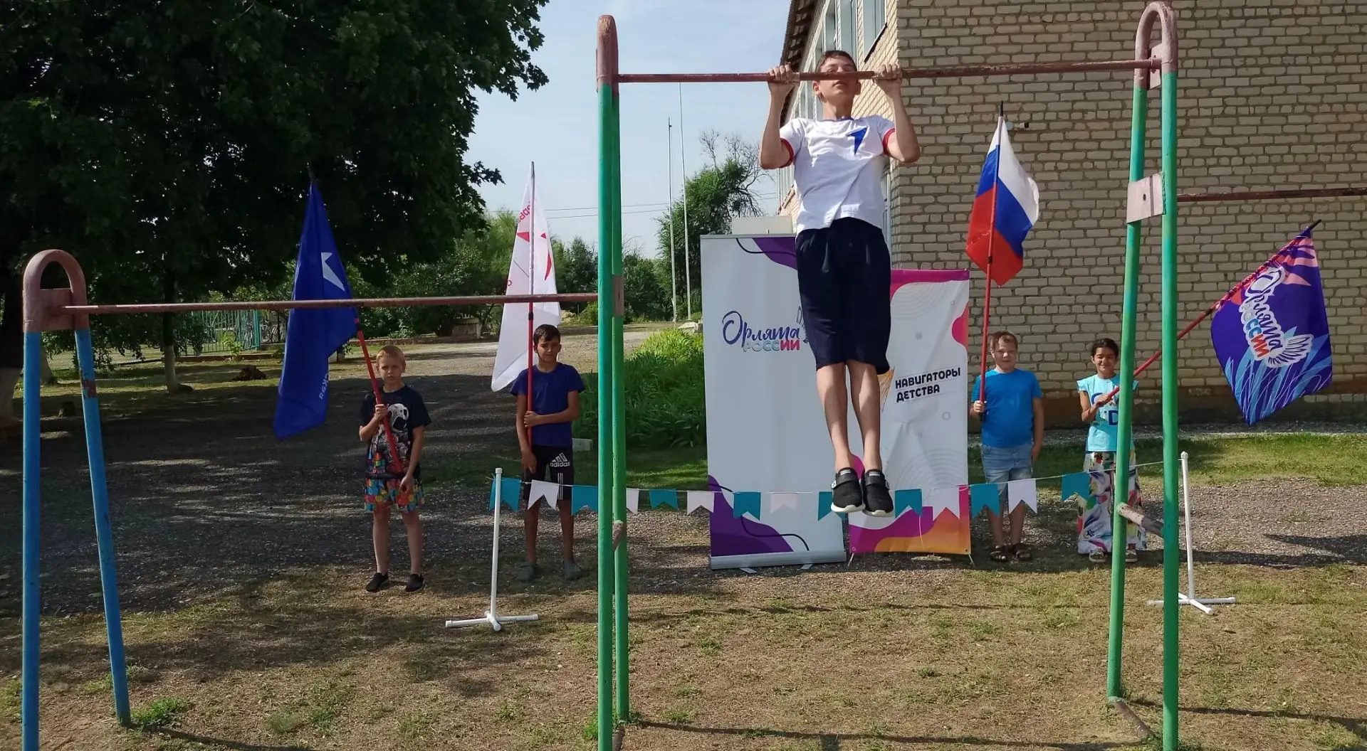 Быстрее, выше, сильнее: как мы отметили День физкультурника!