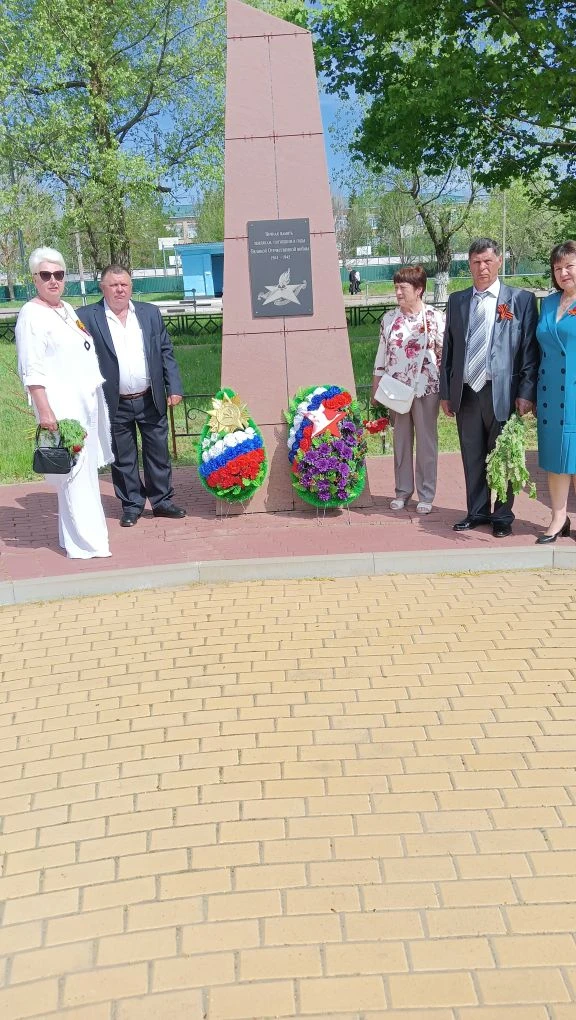9 мая, в день Победы, жители Сергеевского поселения не нарушили традицию и  возложили в...