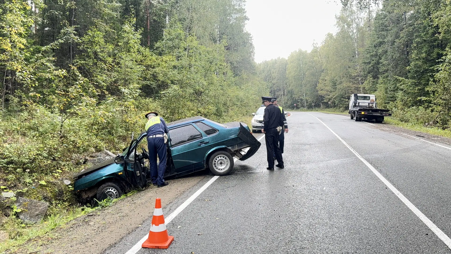 Водитель, лишенный прав, устроил ДТП под Нижним Тагилом🚔