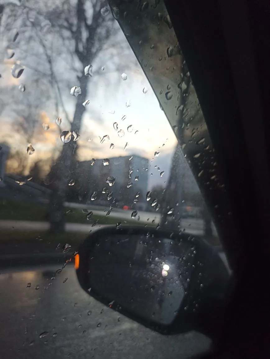 Немного дождя. Случайное фото, но мне очень запало в душу