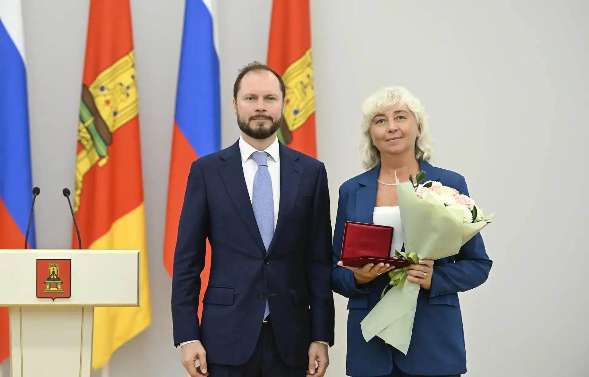 Сегодня, в преддверии Дня Государственного флага Российской Федерации, глава тверского ...