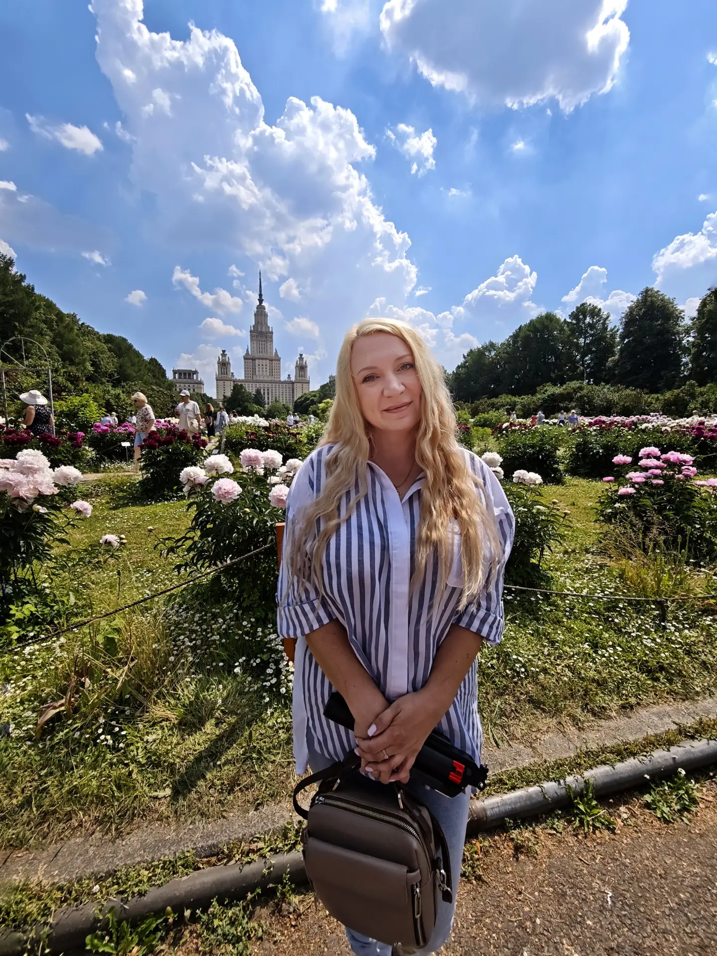 Пофоткала немного) Жду поезду на дачу, свои пофоткать)