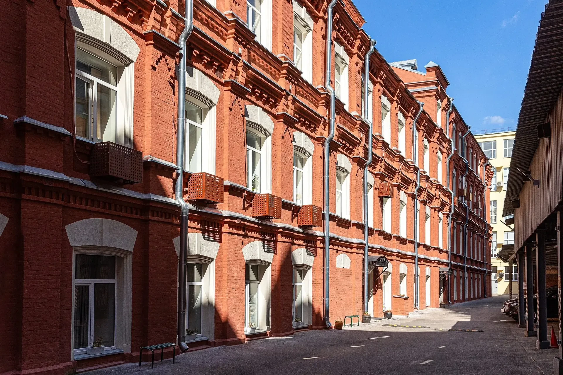 🏛️ В Москве за полгода восстановили более 30 объектов культурного наследия
