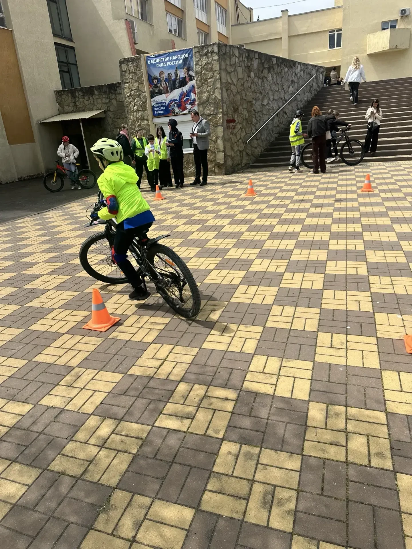 🏆ОЛИМП УСПЕХА  🚦🚲6 мая прошел муниципальный этап Всероссийского конкурса "Безопасное колесо".    Реб