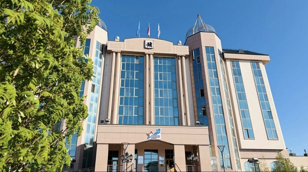 🏛 В Салехарде открыли набор в кадровый резерв администрации

Конкурс объявлен на должности:
• начал