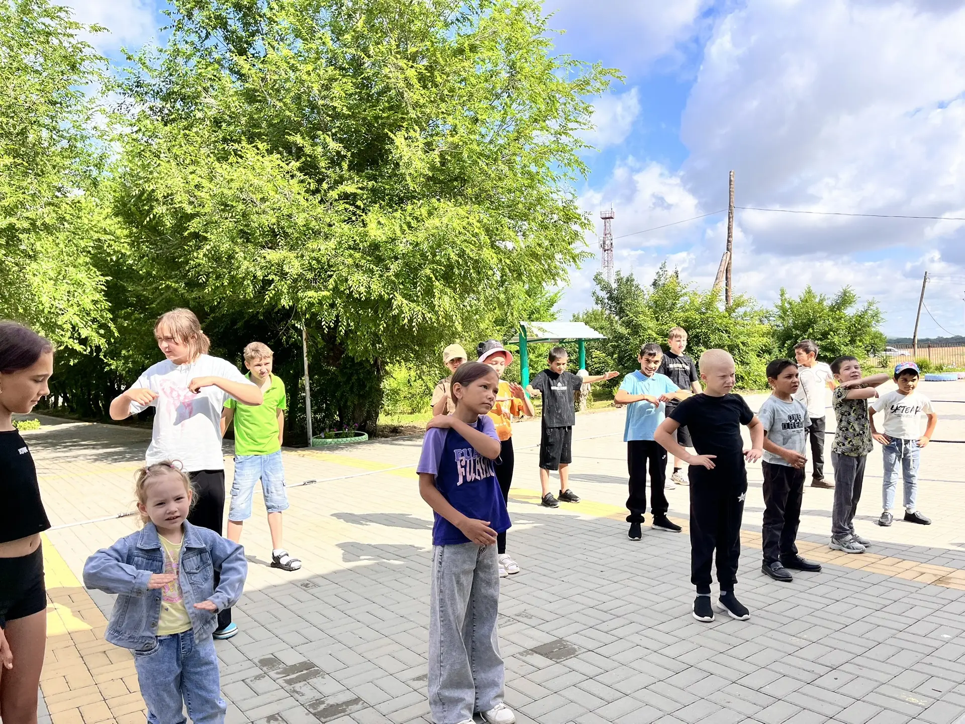 🪆17.06 в нашем пришкольном лагере прошёл тематический день, посвящённый Дню народных художественных